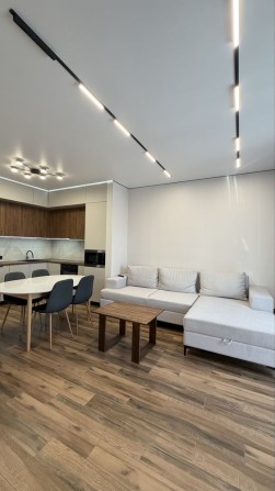 ПРОДАЖ КОТЕДЖ масив Макарова , 3-тя поліклініка з ремонтом та двориком - фото 1