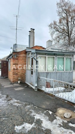 Продаємо пів будинка вул. Шишкарівська. - фото 1