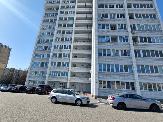 Продам крупногабаритную 1 ком.кв Левый берег