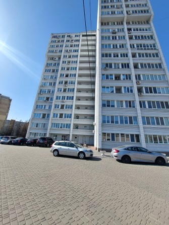 Продам крупногабаритную 1 ком.кв Левый берег - фото 1