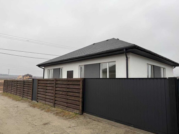 Продаж будинку в затишному передмісті Києва - фото 1