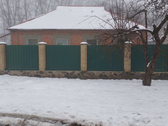 Продається два жилих будинки на одному подвір"ї р-н Червоного шляху Полтава