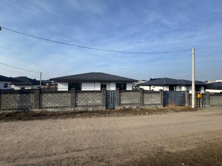 Продам 3-кімнатний будинок з внутрішніми роботами!!! - фото 1