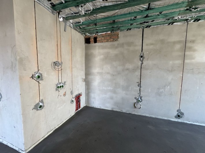 Кутовий котедж з Чорновими Роботами, р-н Льонокомбінату! - фото 1