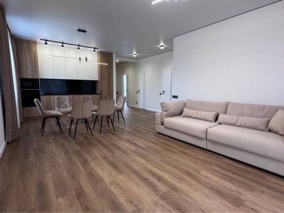 Сучасний будинок 100 м² з ремонтом, навісом для авто | 4+1 сот в Бучі! Буча