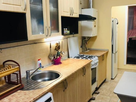 Частина будинку, центр, сонячний парк, з ремонтом Полтава