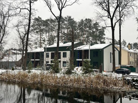 Стильний таунхаус біля озера Ірпінь