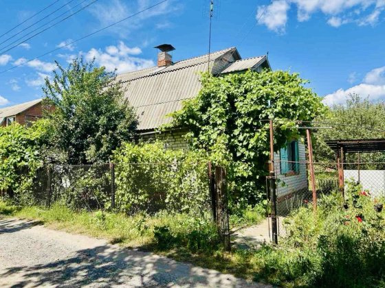 двоповерховий будинок під Івонченцями Полтава
