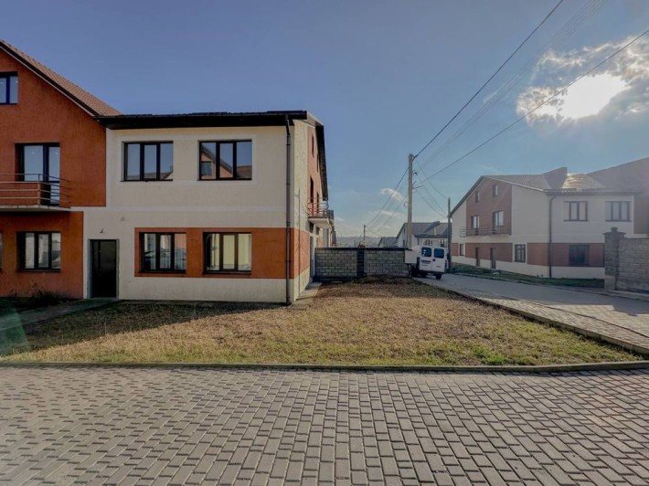 ПРОДАЖ! Кутовий котедж з ремонтом  | масив Стрілецький - фото 1