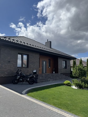 Продаж будинку- американки з розкішним ландшафтом і скляною альтанкою - фото 1