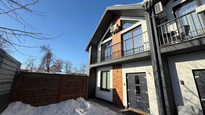 Таунхаус з Ремонтом Буча, вул. Вокзальна 74б Оф.2% - фото 1