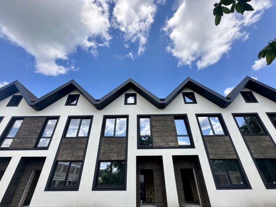 35 950дол. Перший внесок ! Обмін на машину вбо квартиру ! Газ! Буча