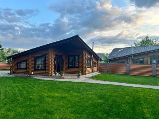 Дом-мечта в 10км от города, отопление газовое, первая линия у реки Сумы