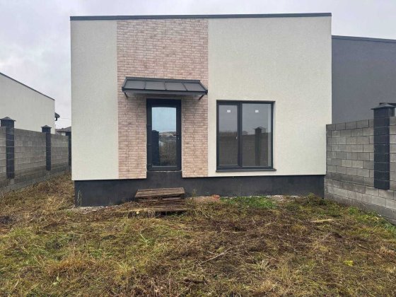 Продаж котеджу в районі Райського саду Рівне