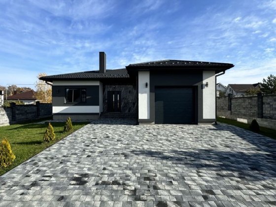 Продаж стильного будинку на зоопарку ! Рівне