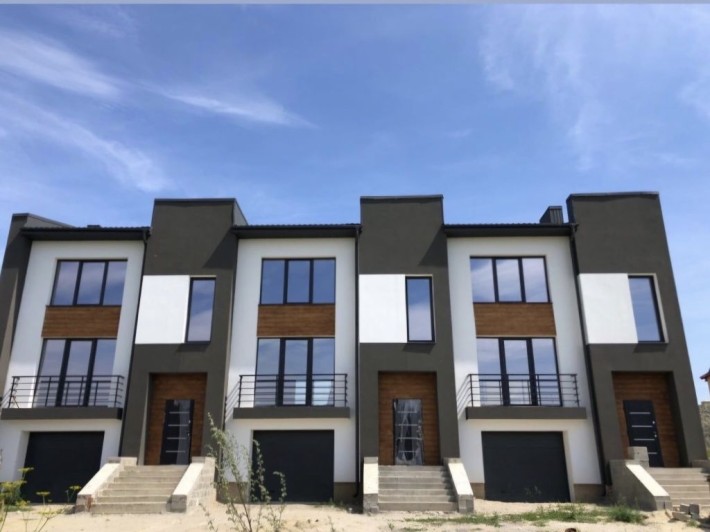 Новий котедж біля Тернополя 5 хв до міста, власна ділянка - фото 1