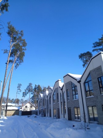 Таунхауси в Ірпіні З Центральними комунікаціями Поруч школа і садок - фото 1
