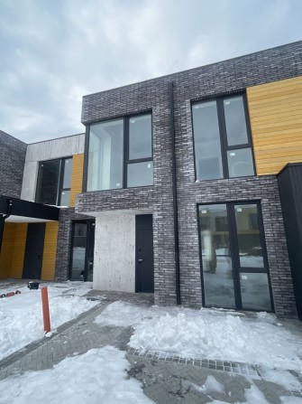 Таунхаус в КМ «О.Краса» 1-ша черга з максимальним оздобленням - фото 1