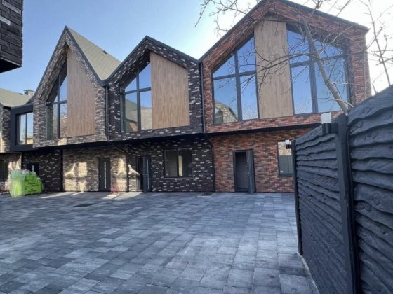 Таунхаус в котеджному містечку в центрі Ірпіня Ирпень