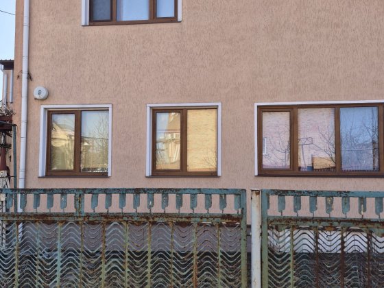 Продам двоповерховий будинок в Яківцях 2000року забудови