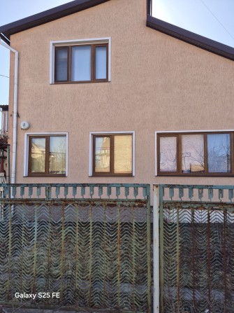 Продам двоповерховий будинок в Яківцях 2000року забудови - фото 1