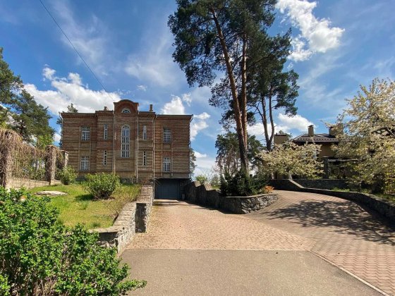 Ірпінь. престижний будинок на пагорбі. 5 спалень. Підземний паркінг Ірпінь