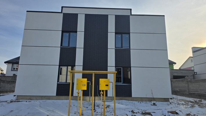 Продаж будинку двояну з ділянкою - фото 1