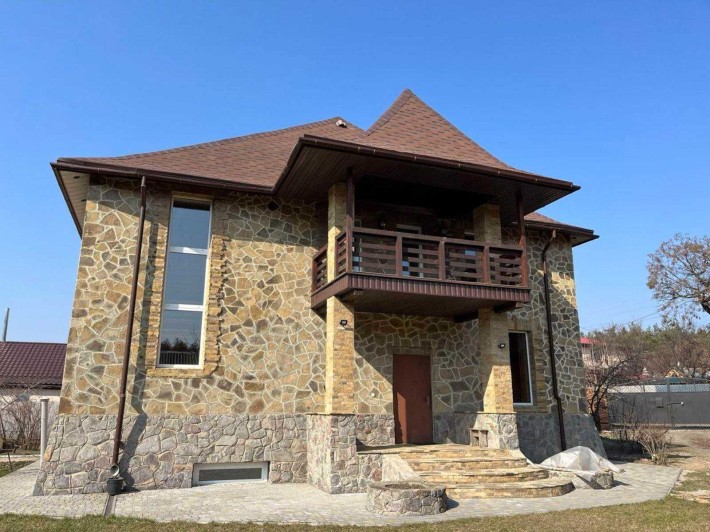 Продам двоповерховий цегляний будинок - фото 1