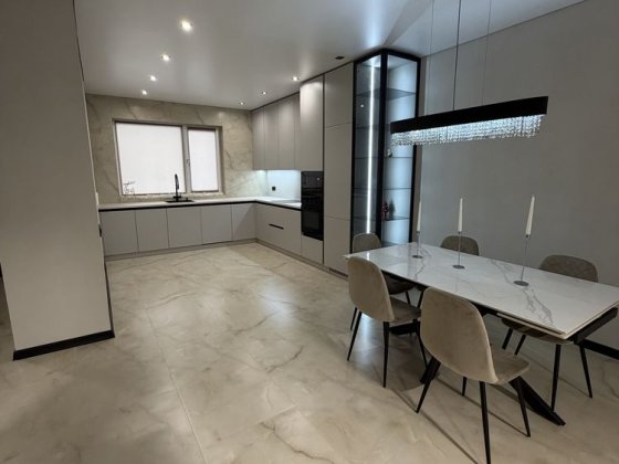 Продається таунхаус в Ужгороді (New Village) Власник. Ужгород