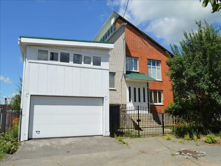 Добротний цегляний будинок на Червоному Шляху - фото 1