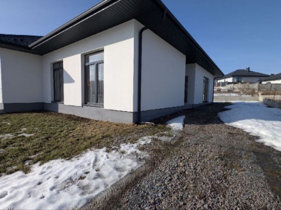 Продам топовий 3к котедж в хорошому районі! Рівне