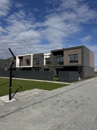 Продаж НАЙЯКІСНІШИХ в місті таунів район Кварц - фото 1