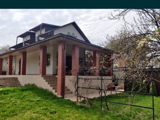Продається  Будинок (район Цецено Краматорська) Чернівці