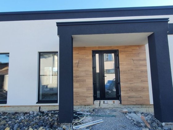 Новий будинок р-н Вул.Карпатської України Ужгород