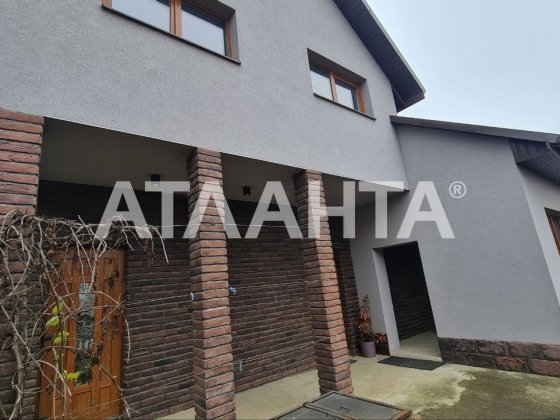 Будинок з гаражем р-н вул. Кармелюка Чернівці