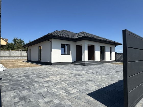 Продам будинок на Щасливому з внутрішніми роботами