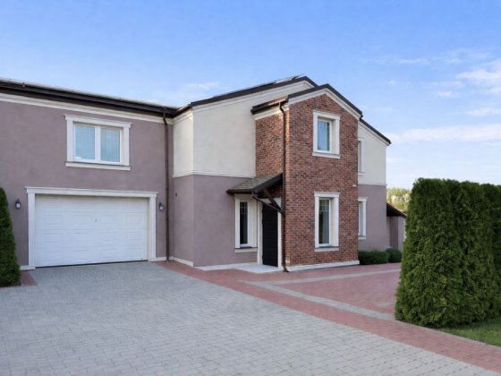 Продаж Топ будинку з ремонтом МАЛЬОВАНКА Чернівці