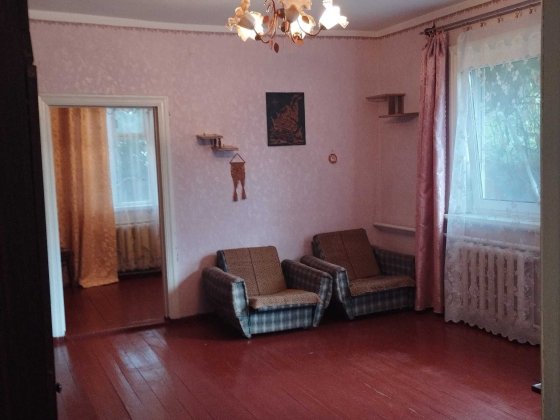 Продажа великої частини добротного  будинку (2/3) р-н Лісковиці Чернигов