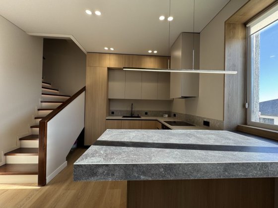 Продам котедж з ремонтом в р-н Райського саду