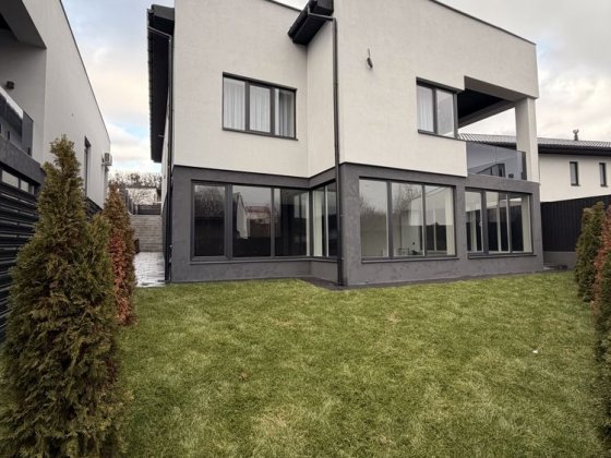 Продаж будинку, червениця Ужгород