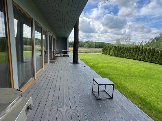 Конча Заспа будинок в лісі Киев