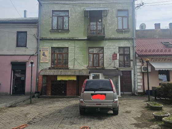 Продається житловий будинок Чернівці