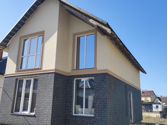 Продаж Будинка ,під ключ  на приміській,р-н Кварца. Чернівці