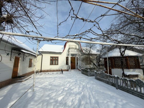 Будинок в Садгорі Чернівці