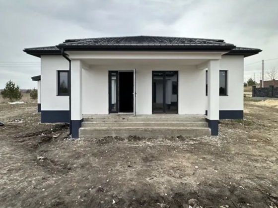 Продам котедж на масиві Київському Рівне