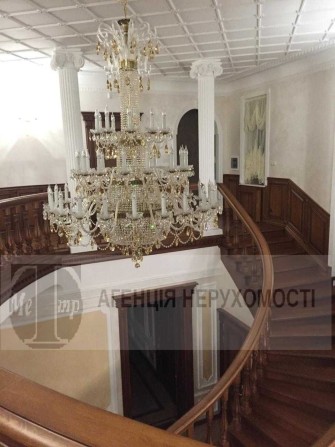 Продається триповерховий будинок. - фото 1