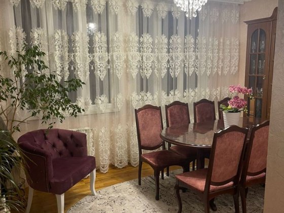 Продається будинок в центрі міста Чернівці