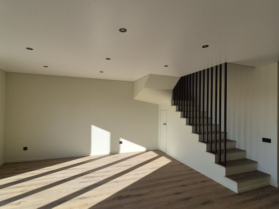 Таун таунхаус з ремонтом газоном будинок  дуплекс Чернівці