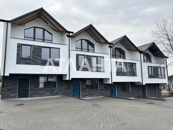 Таунхауси, зданий в ЕКСПЛ.,можна під єОселя Чернівці