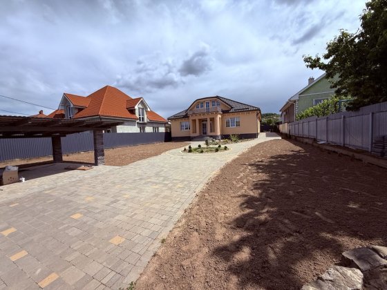 Продаж світлого будиночка у передмісті Ужгорода Ужгород